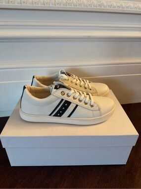 Geox White Sneakers with Navy Stripe Accent